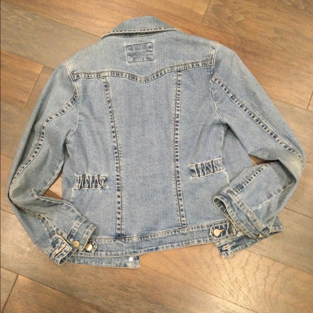 Denim jacket - Picture 2 of 3